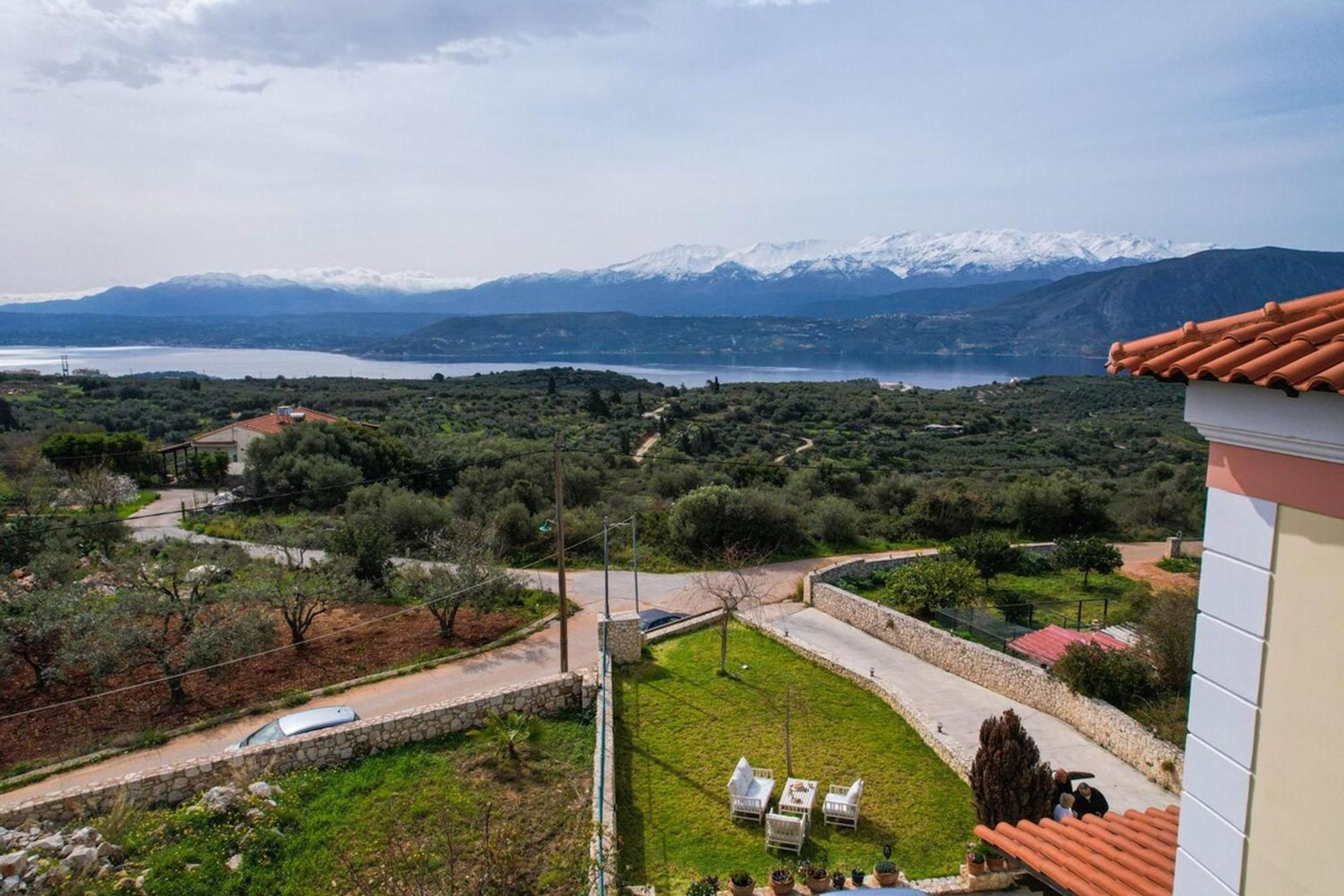 Villa Aitheras With Sea Views And Garden Stérnai Exterior foto